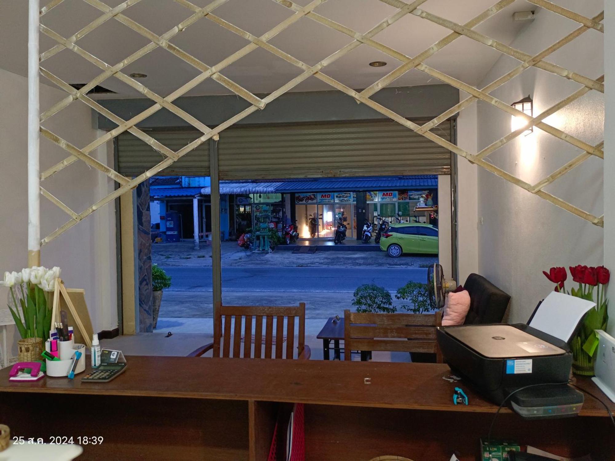 In Box Hostel Lipa Noi Exterior foto